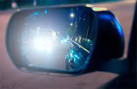 Night Driving Made Safer: How to Reduce Headlight Glare and Drive With Confidence